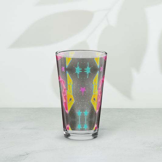 Shaker pint glass